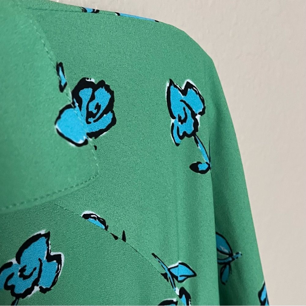 CAbi Go To Green/Blue Floral Button Down Blouse 5891 Shirt Top Size XS - Picture 10 of 10